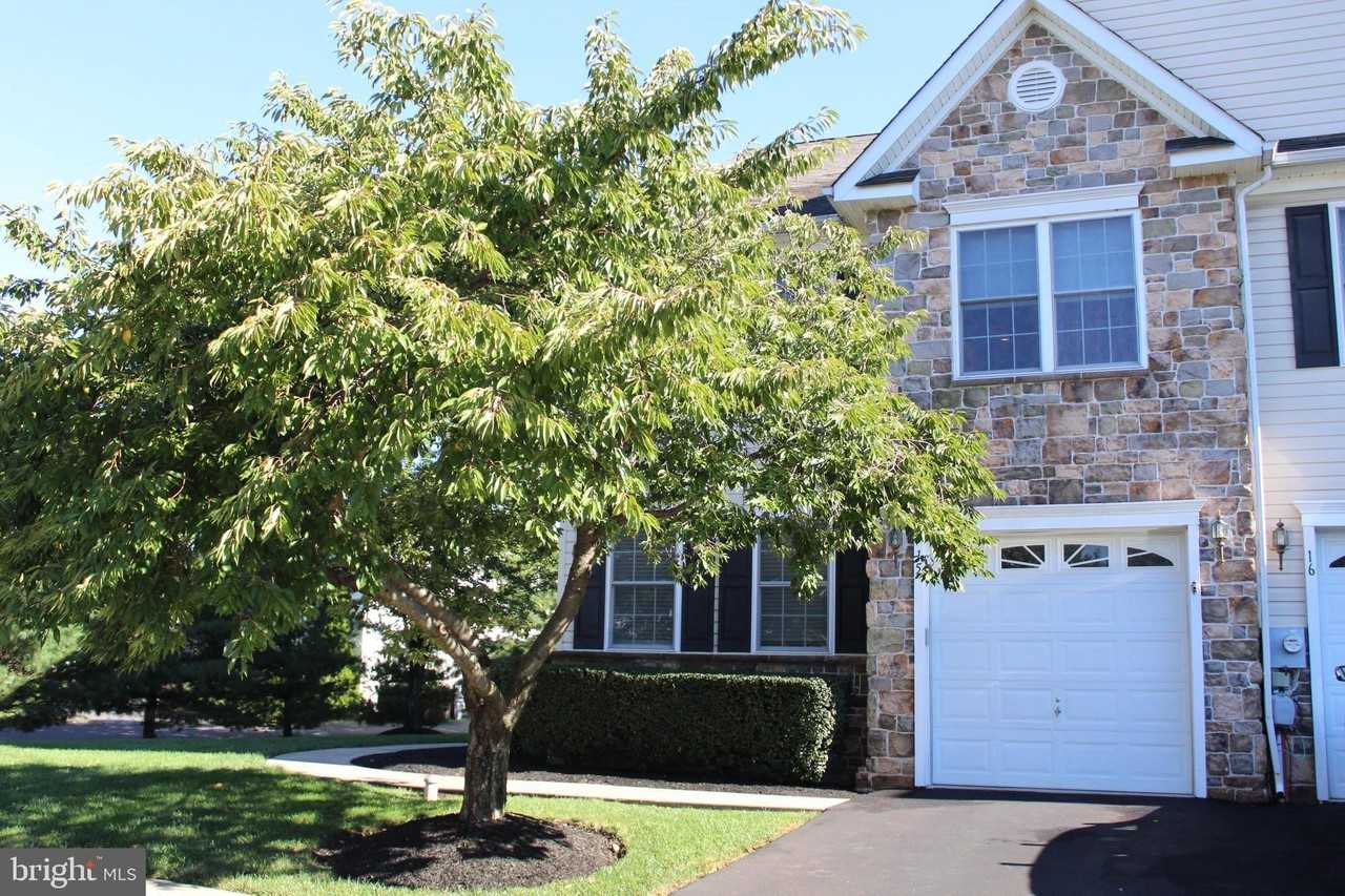 15 Ryan Ct - Photo 2 of 26