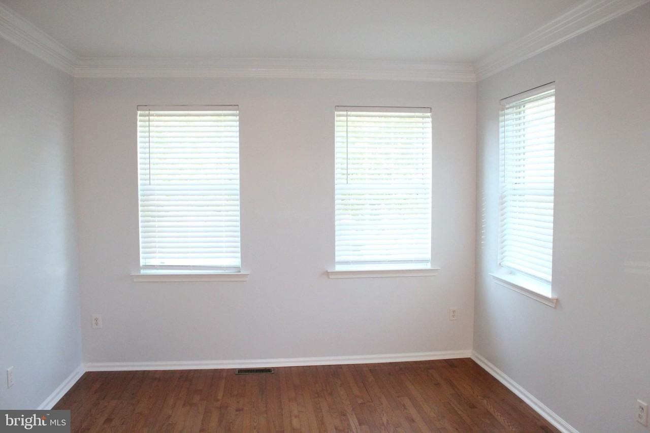 15 Ryan Ct - Photo 5 of 26