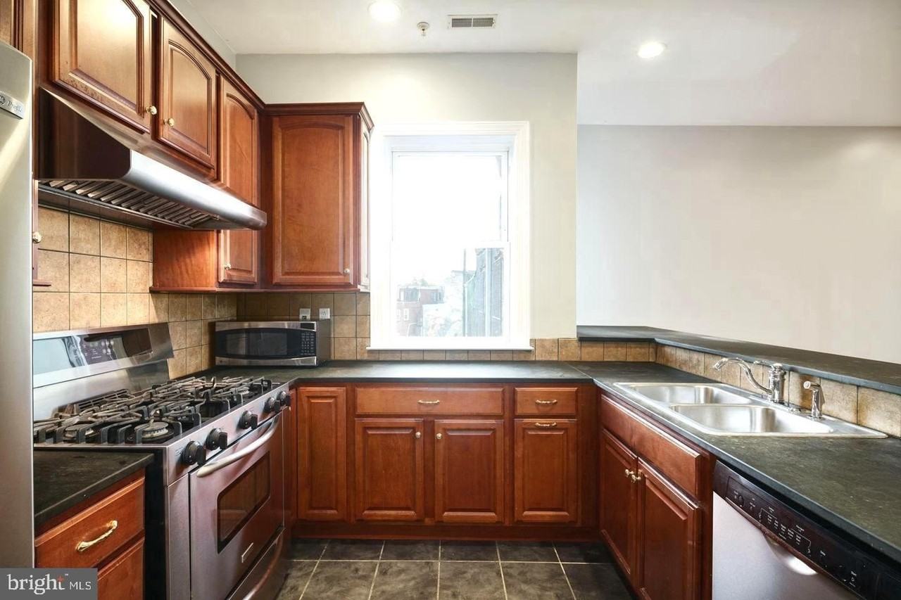 3933 Lancaster Avenue #A - Photo 7 of 22