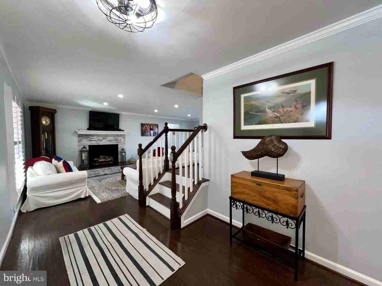 909 Saint Stephens Rd - Photo 2 of 40