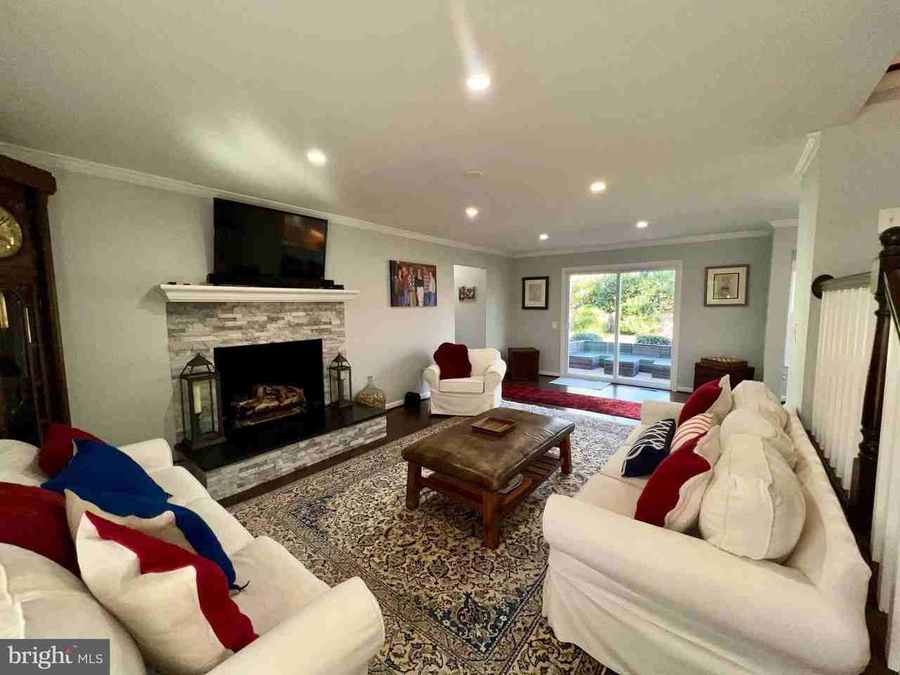 909 Saint Stephens Rd - Photo 3 of 40