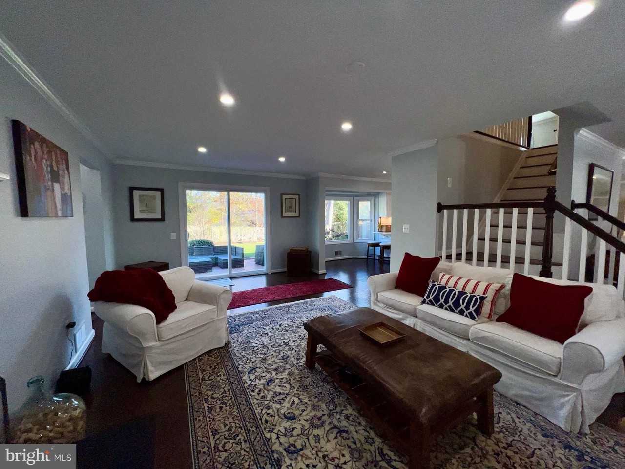 909 Saint Stephens Rd - Photo 5 of 40