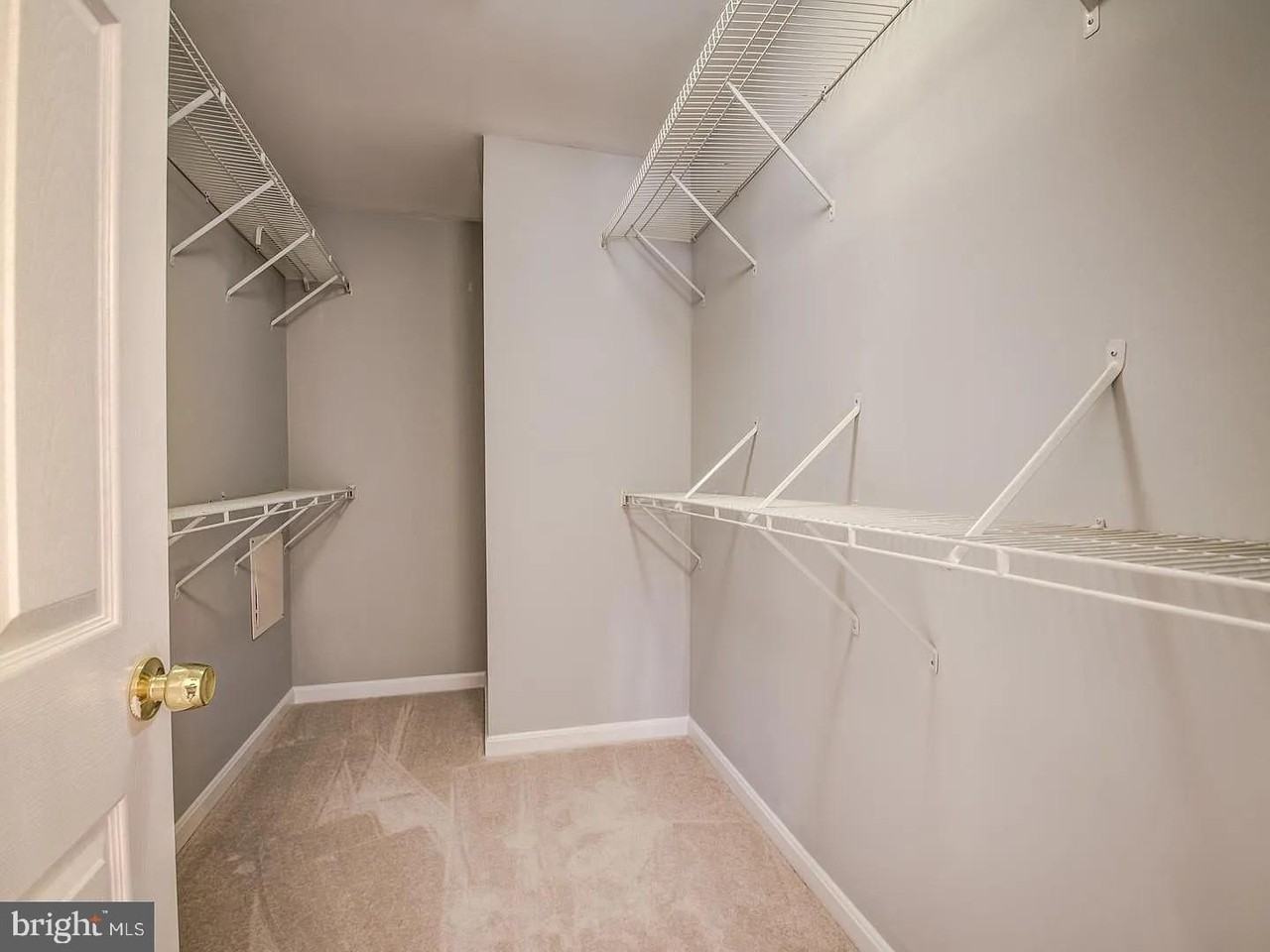 9241 Greenshire Dr - Photo 5 of 14