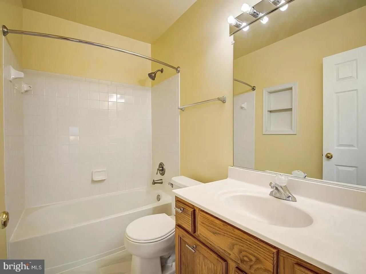 9241 Greenshire Dr - Photo 7 of 14