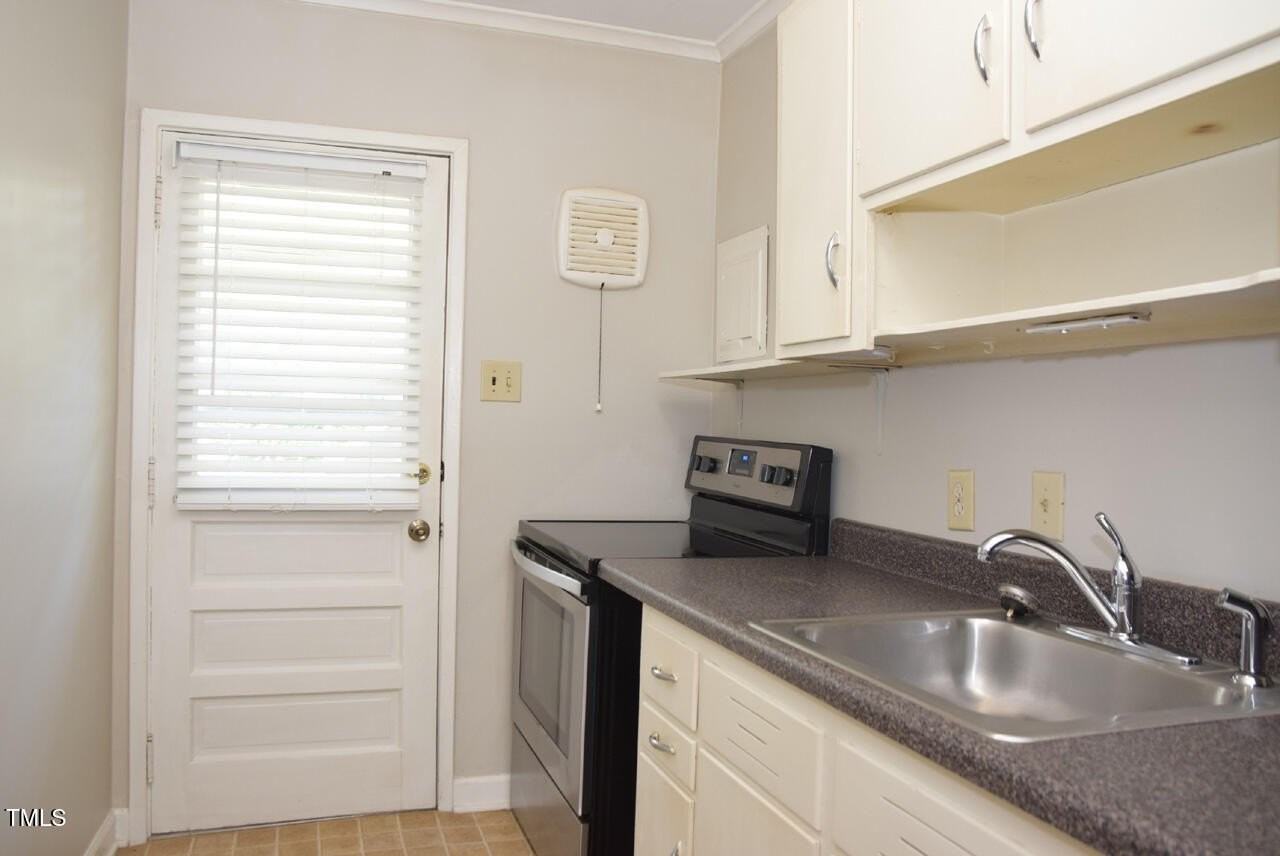 707 Daniels Street #A - Photo 7 of 28