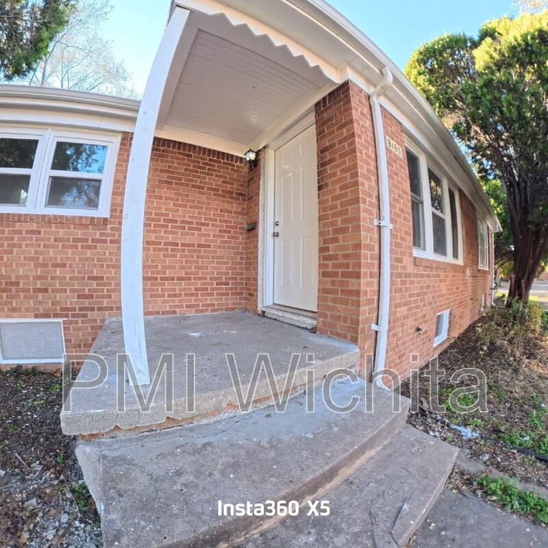 6165 E Boston St - Photo 2 of 12