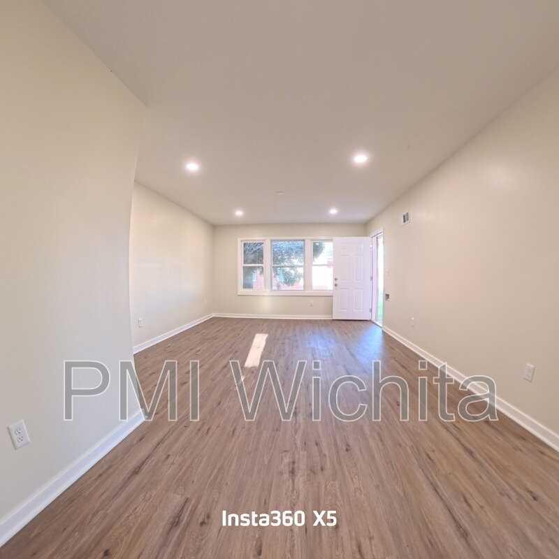 6165 E Boston St - Photo 4 of 12