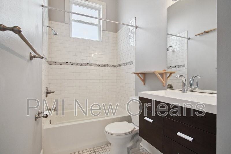 1225 Saint Ferdinand St - Photo 7 of 14