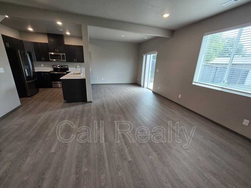 9618 E Nixon Ln - Photo 3 of 13