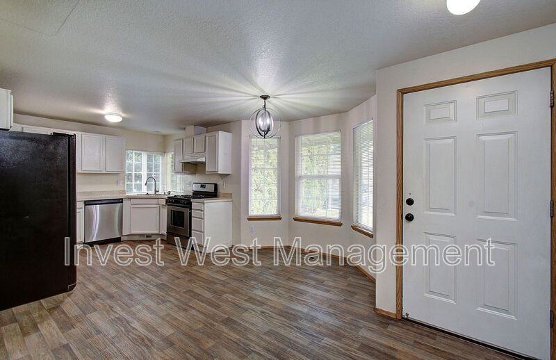 4416 Vancouver Avenue - Photo 5 of 39