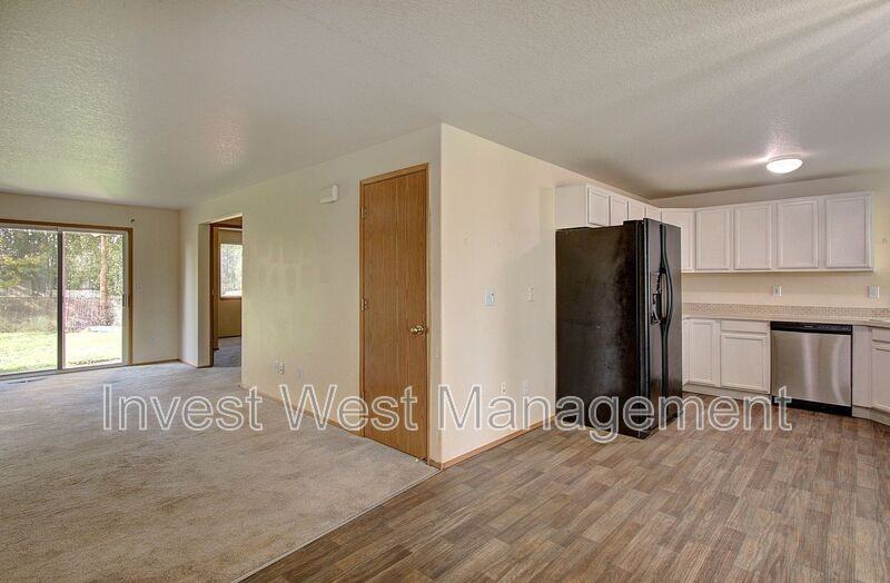 4416 Vancouver Avenue - Photo 7 of 39