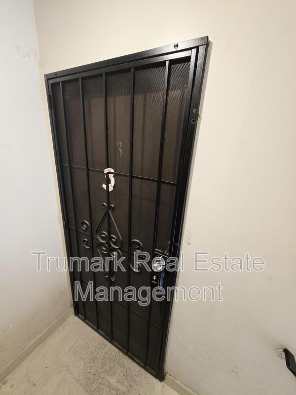 1705 Fremont Ave #3 - Photo 4 of 25