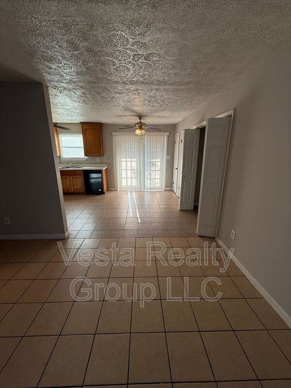 250 Toby Springs Ln - Photo 4 of 11