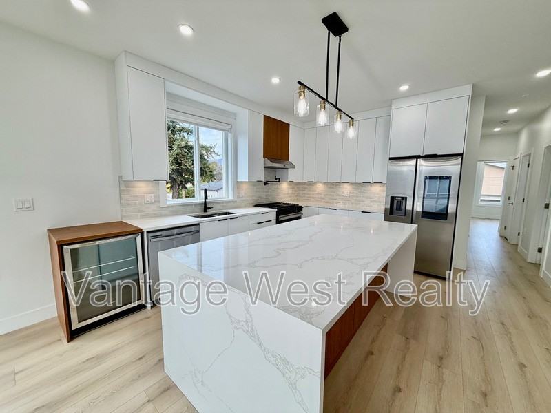 750 Raymer Ave - Photo 3 of 50