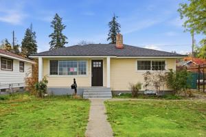 featured image of 3917 E Fairview Ave