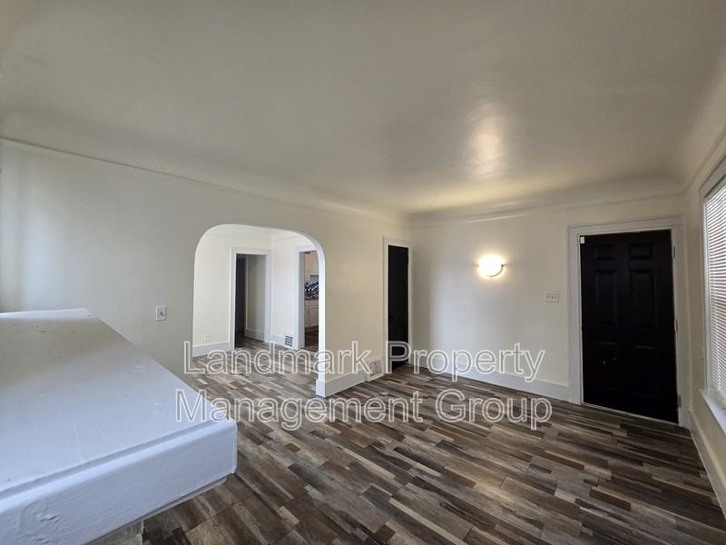 14400 Rutherford St - Photo 5 of 29