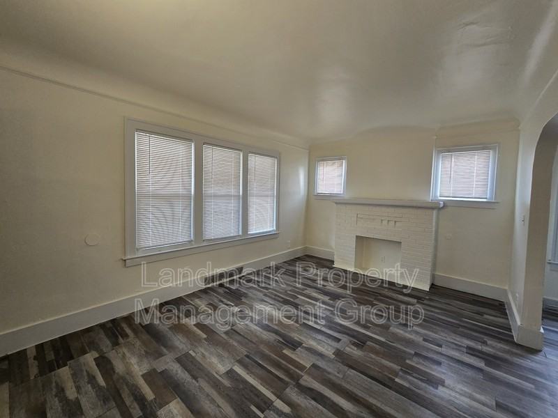 14400 Rutherford St - Photo 7 of 29