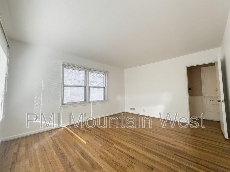 2141 S St - Photo 3 of 50