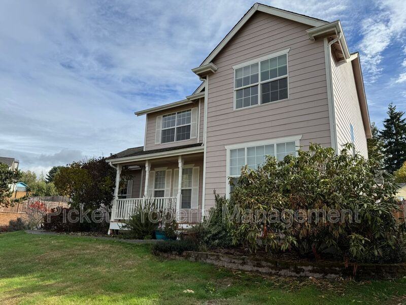 1379 Ne Amber Ct - Photo 2 of 27