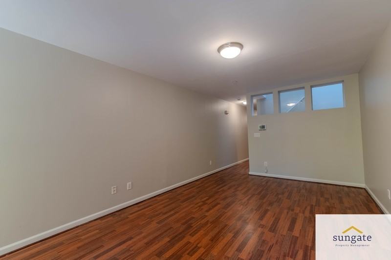 2410 E Fayette St - Photo 5 of 30