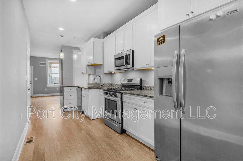 1433 E Federal St - Photo 6 of 27