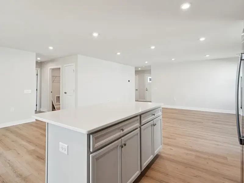 700 Sinker Ln - Photo 3 of 24