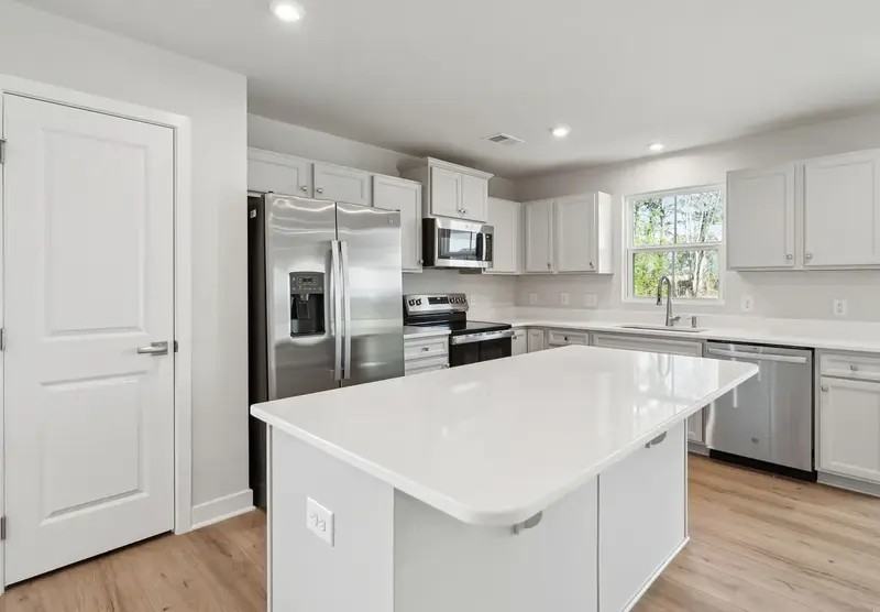 700 Sinker Ln - Photo 5 of 24