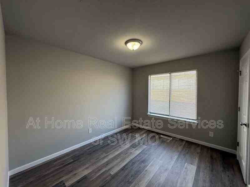 787 E Bain St - Photo 7 of 13