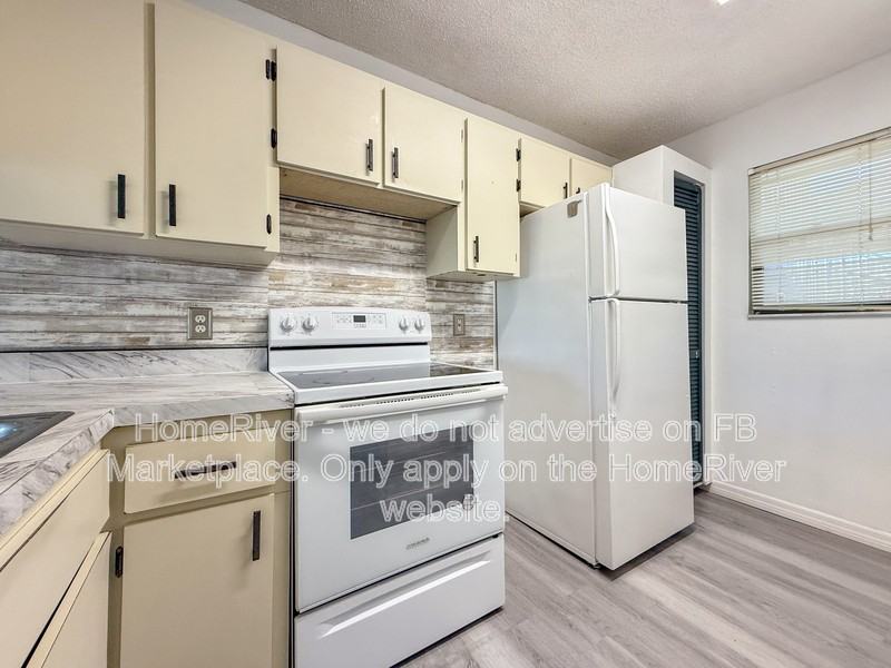 700 W Pope Rd #G49 - Photo 3 of 20