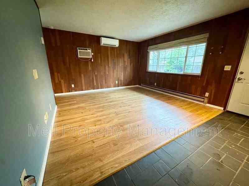 10 Se Campfire Ct - Photo 2 of 12