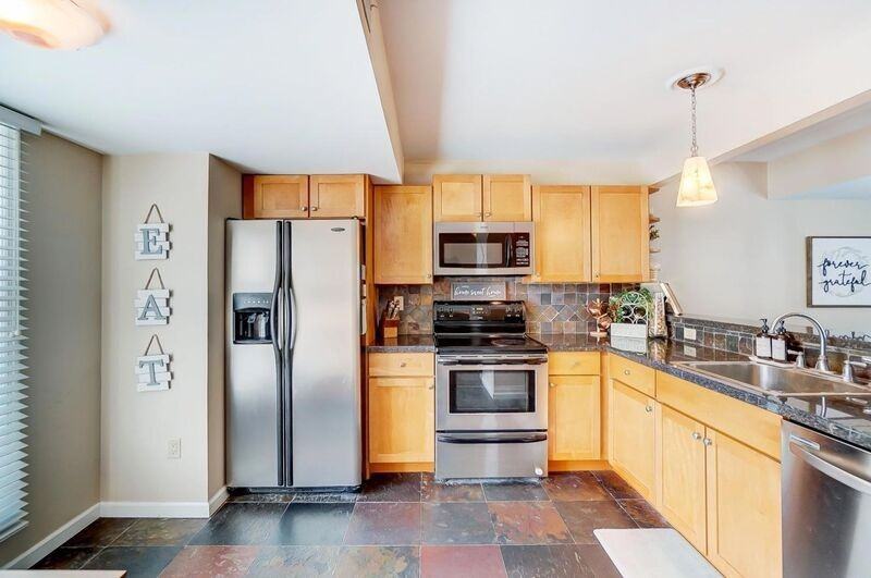 955 Auburnview Dr - Photo 7 of 20