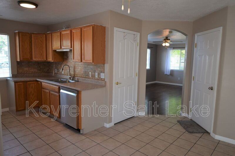 3712 S Raphael Ct #D - Photo 3 of 10