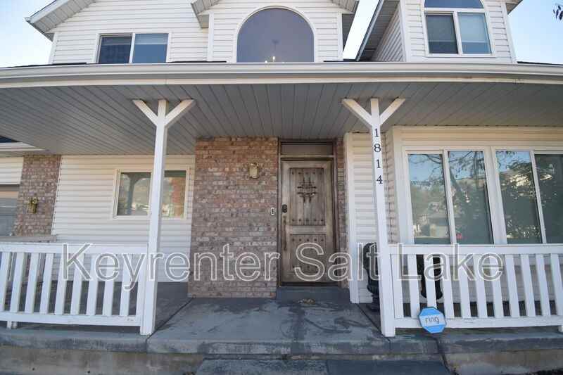 1814 E Whisperwood Cir - Photo 5 of 48