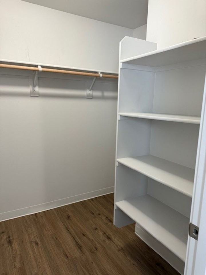 4209 Straw Drive North - Photo 4 of 23