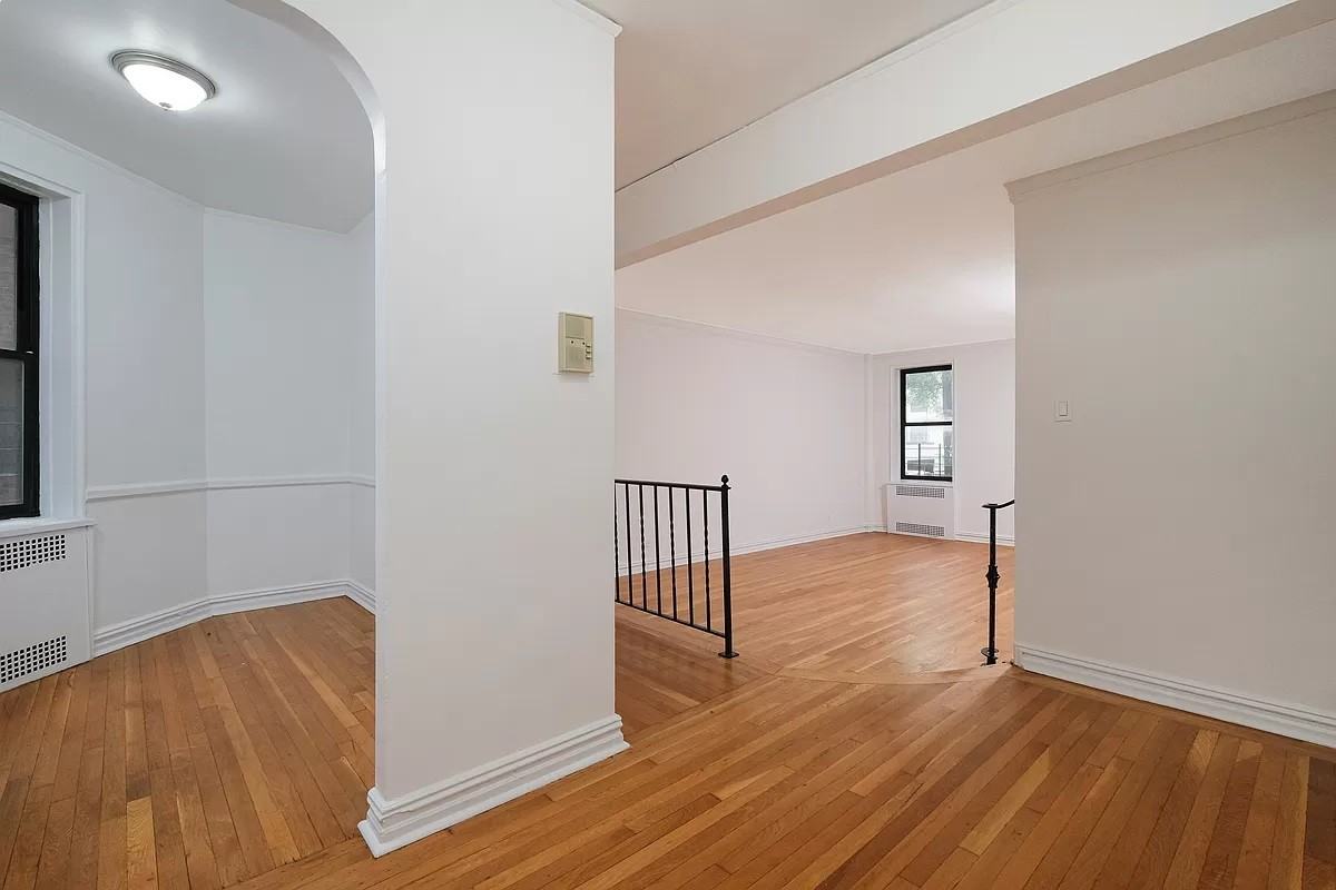 55 E 190Th St - Photo 3 of 4