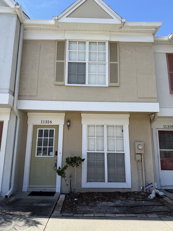 11316 Grandville Dr - Photo 2 of 18