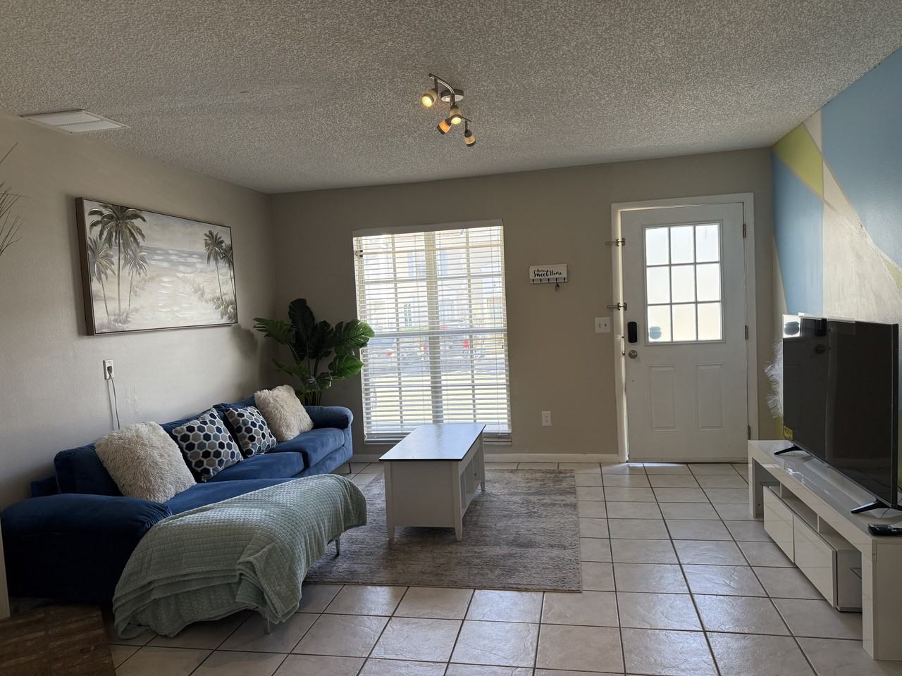 11316 Grandville Dr - Photo 3 of 18