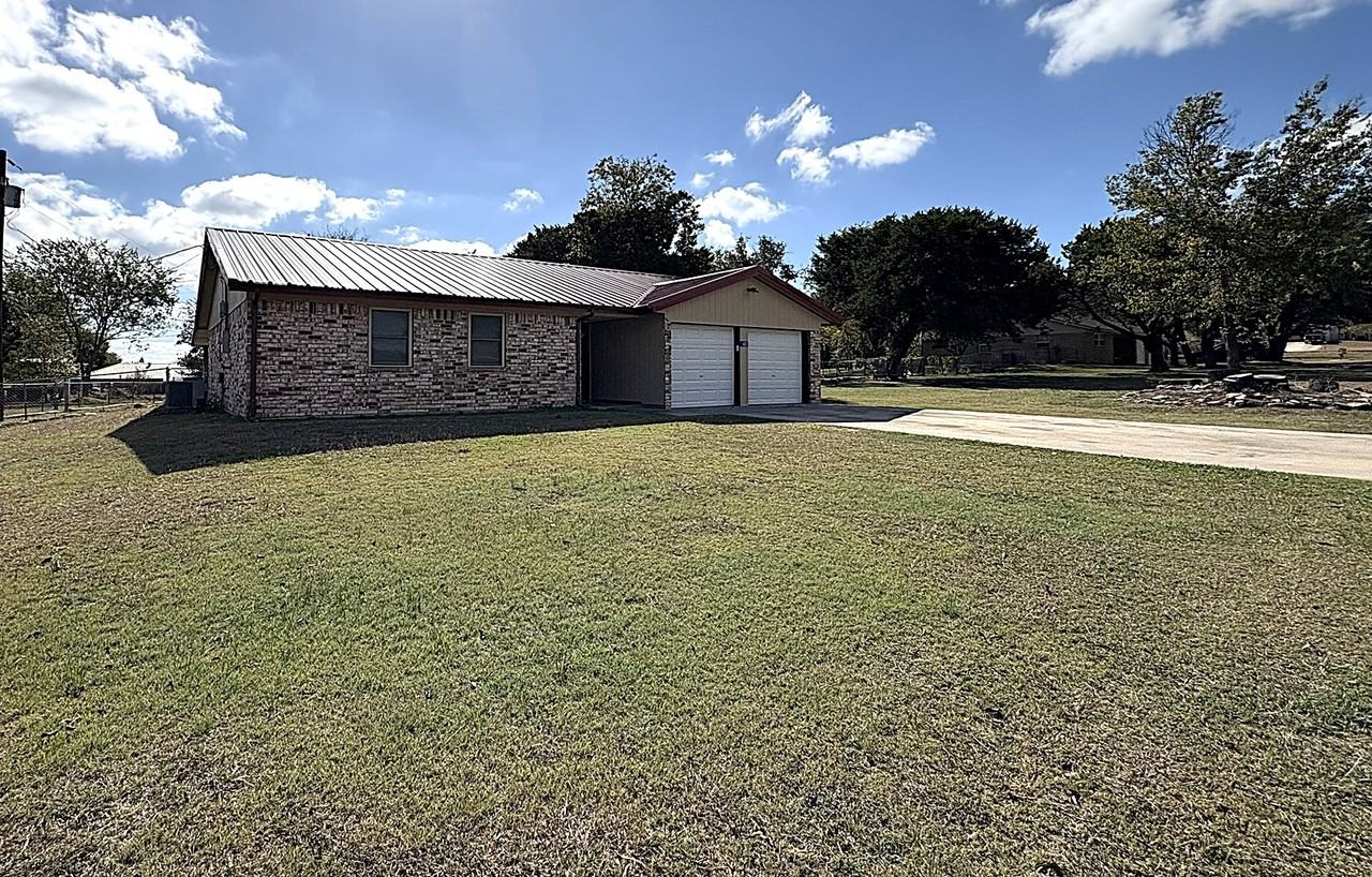 613 County Road - Photo 2 of 32