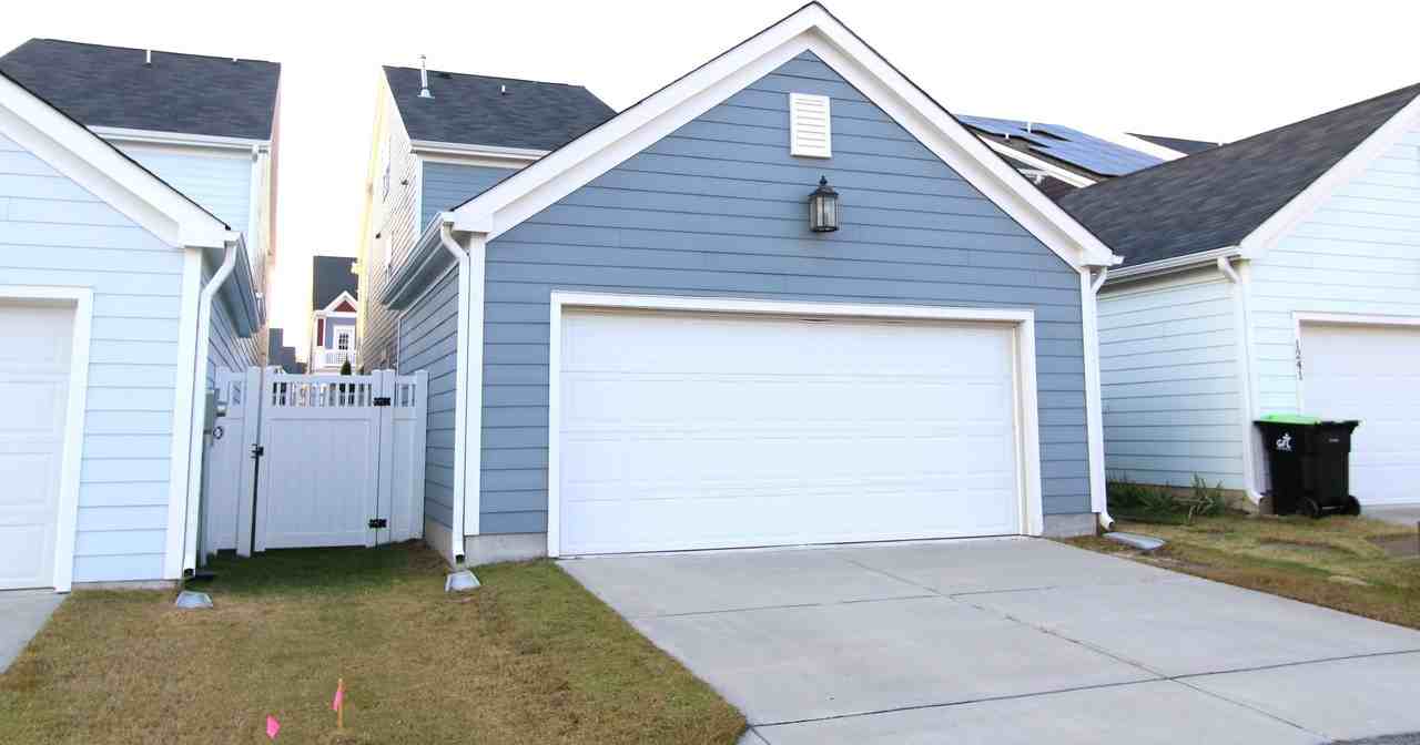 1245 Russet Lane - Photo 2 of 50