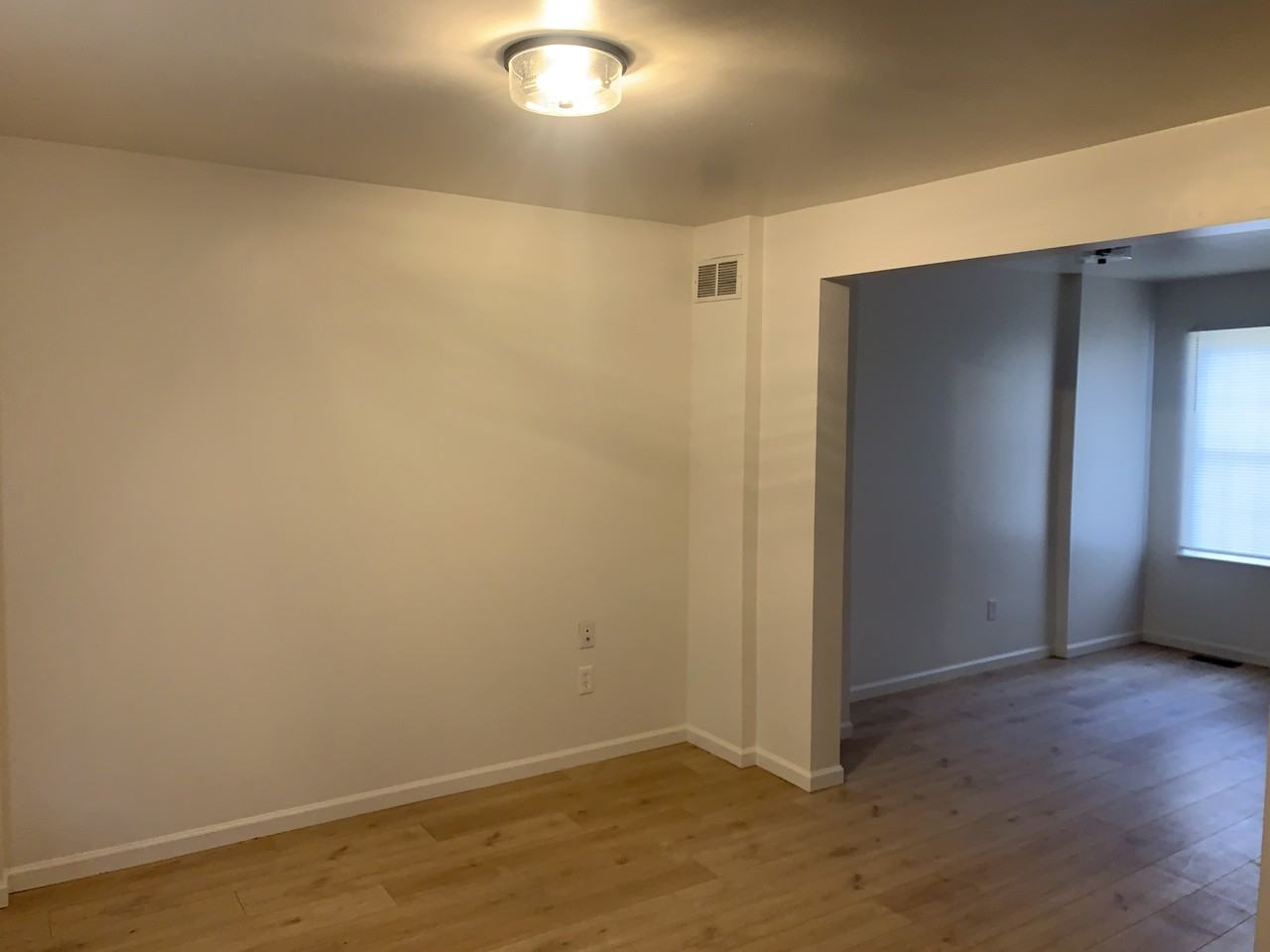 208 Fleetwood Street - Photo 2 of 34