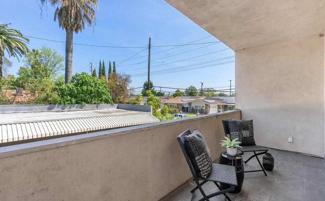 5411 Tyrone Ave - Photo 6 of 6