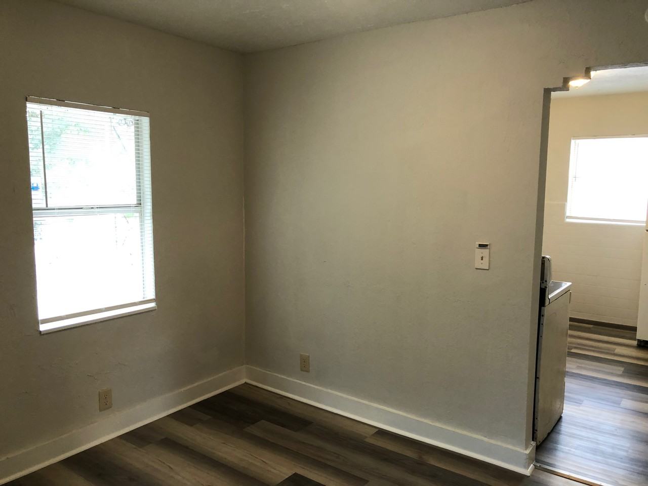 3201 N 15th St - Photo 6 of 17