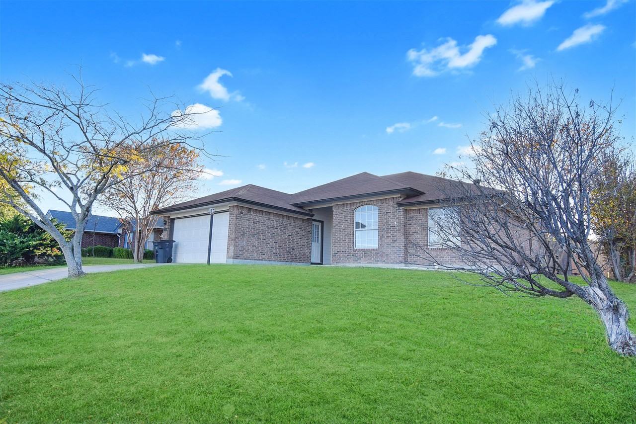 4408 Shawn Dr - Photo 2 of 14