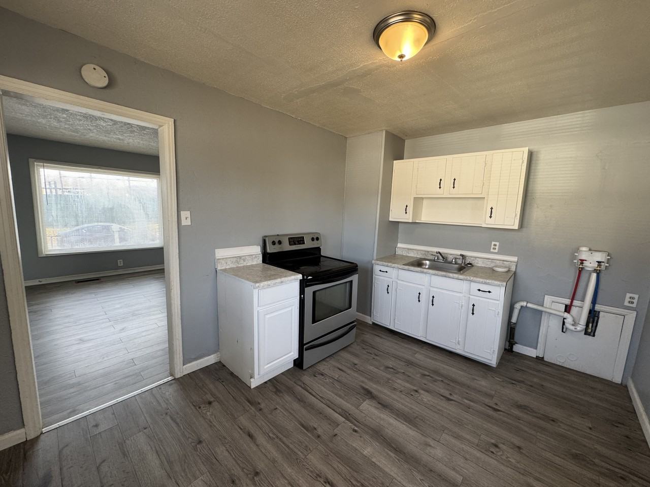 1802 Dawson St - Photo 6 of 18