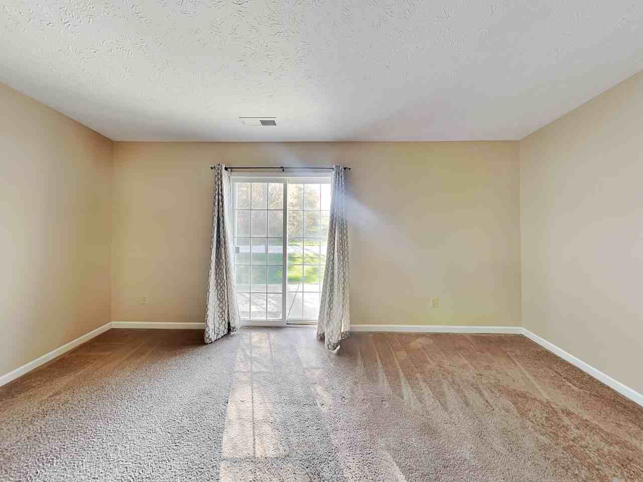 1559 Whisler Dr - Photo 5 of 22