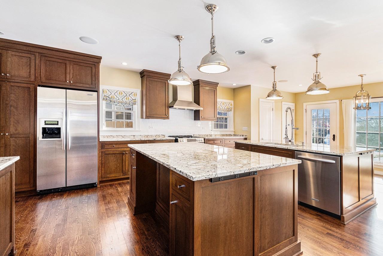 306 E Angela Blvd - Photo 7 of 18