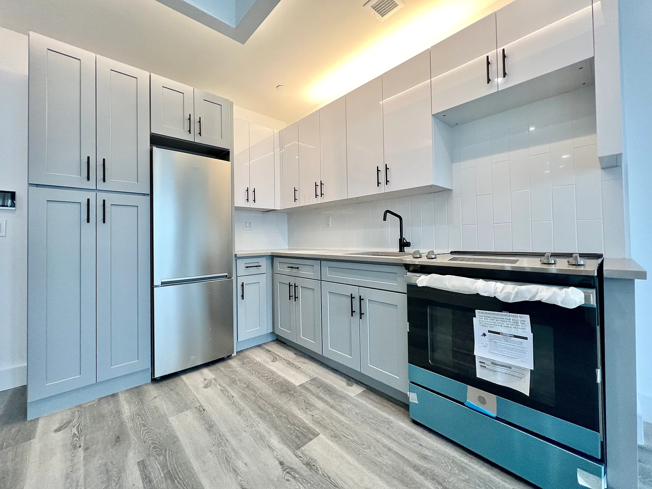 3321 Glenwood Rd - Photo 3 of 5