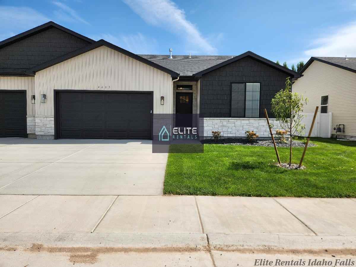 4683 Legacy Village Ln - Photo 3 of 19