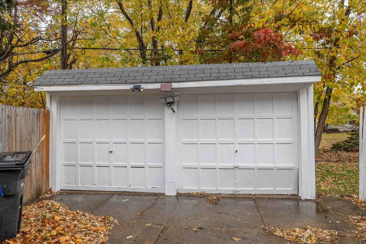 19005 Pawnee Ave - Photo 4 of 27