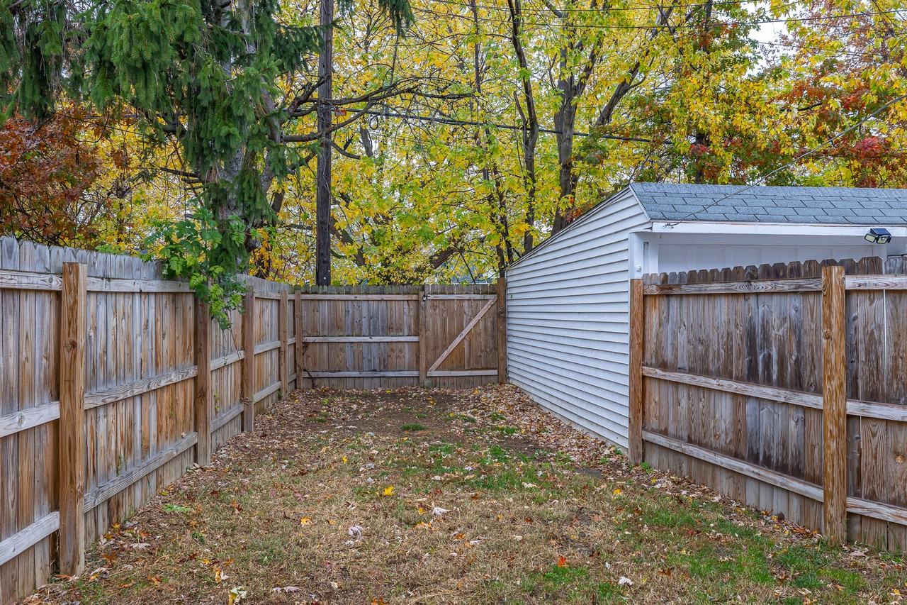 19005 Pawnee Ave - Photo 5 of 27